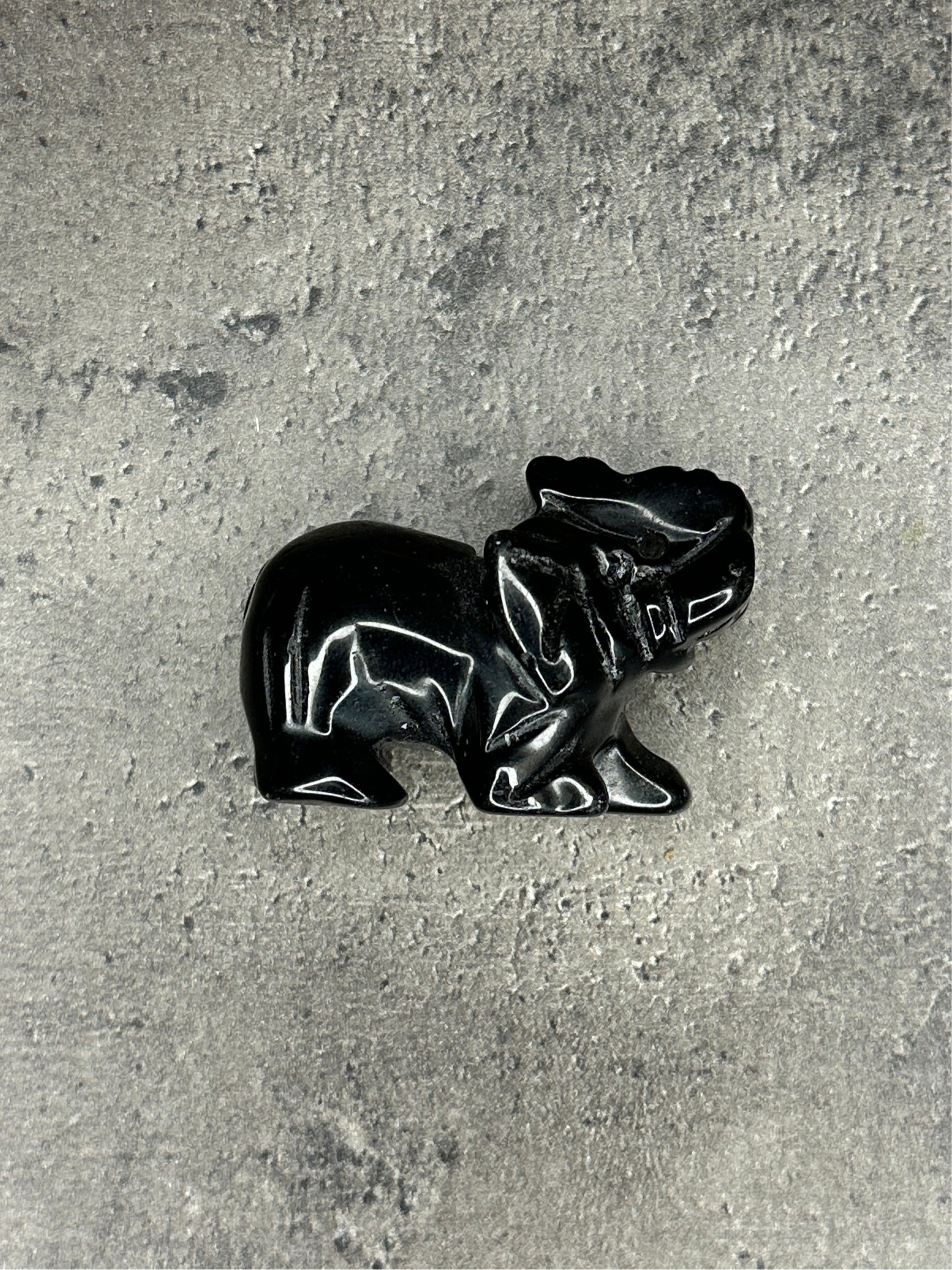 Black obsidian - Elephant