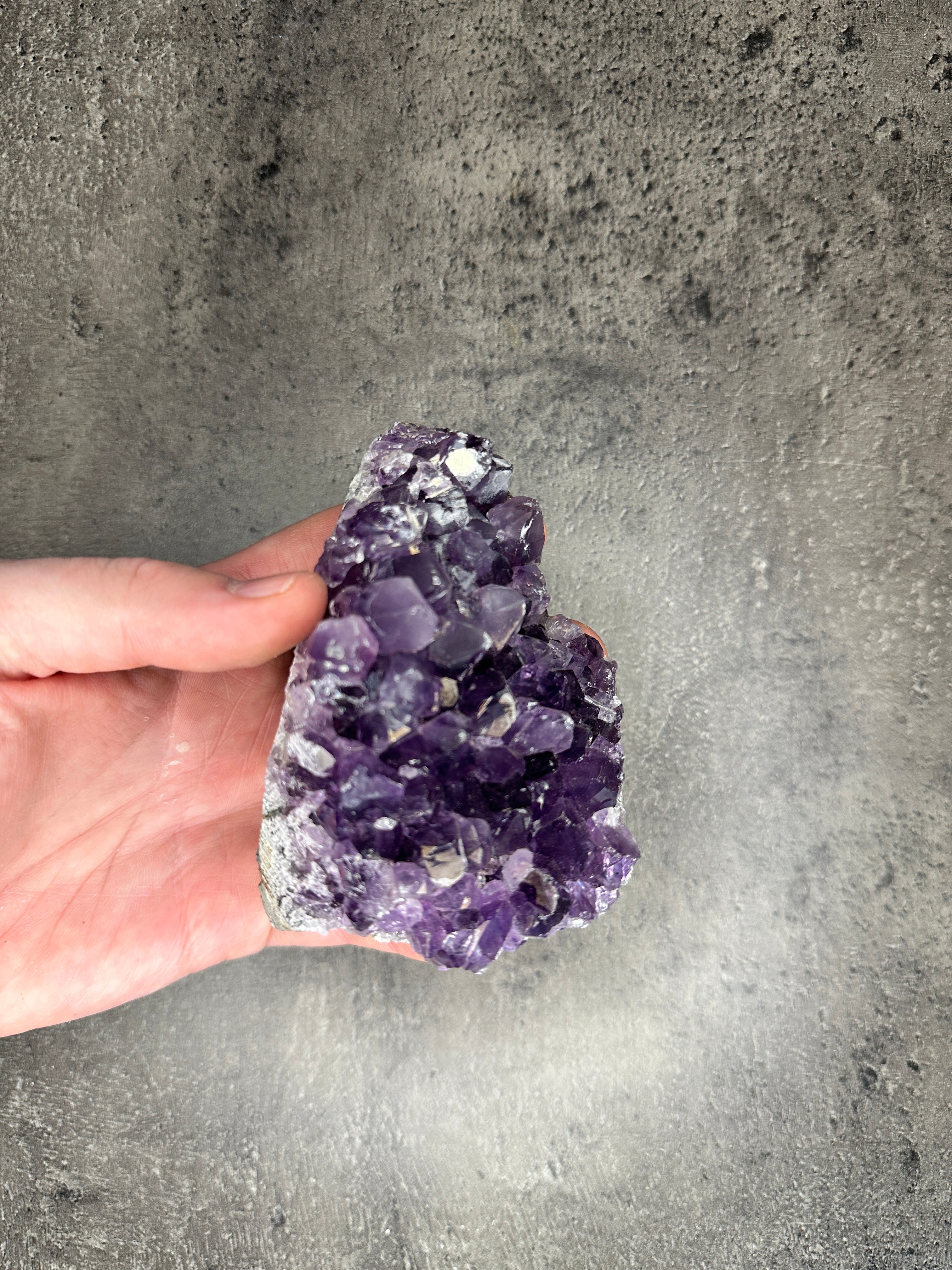 Amethyst - Rough free standing cluster