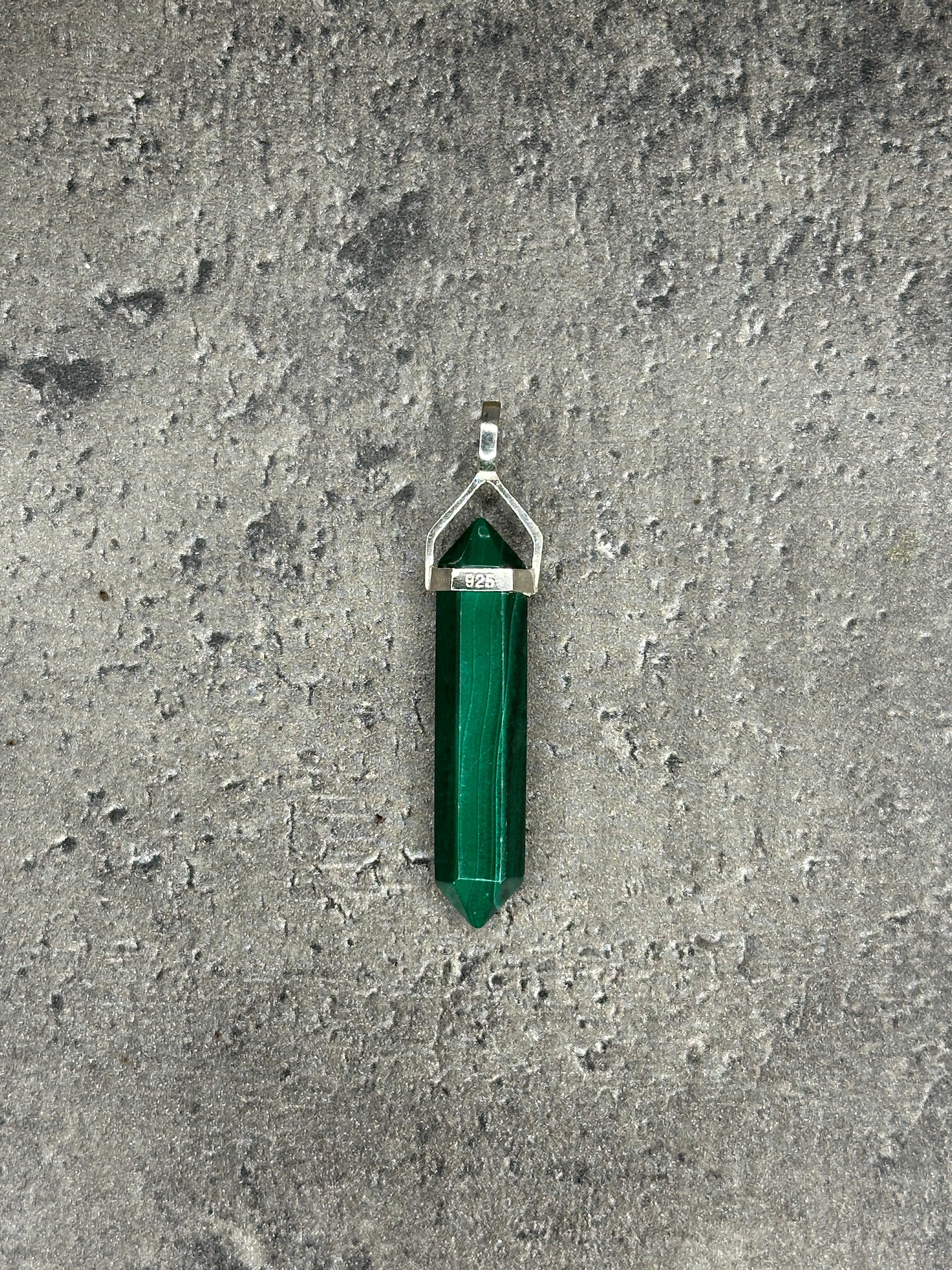 Development pendant - Malachite