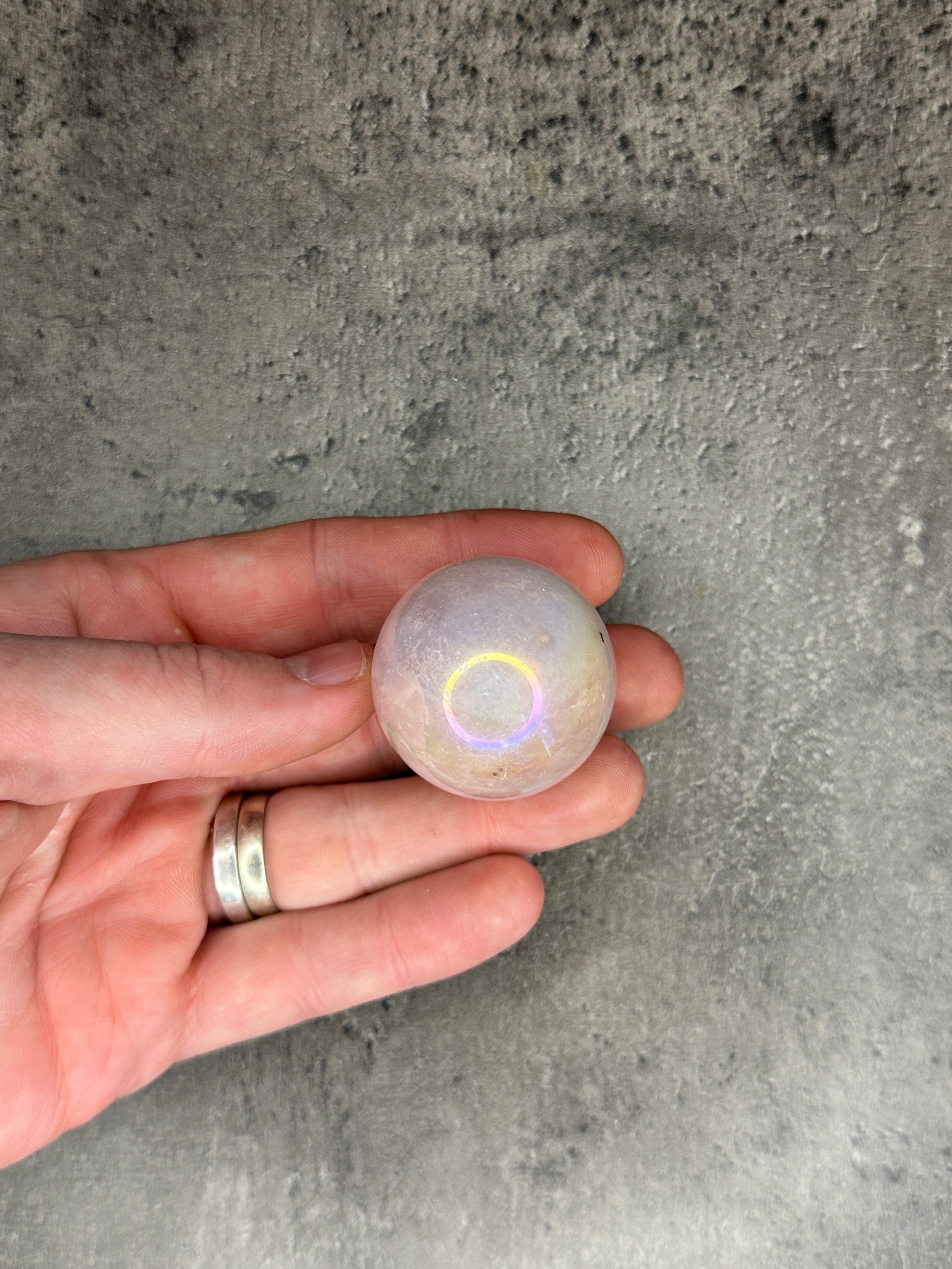 Aura rose quartz - Medium sphere