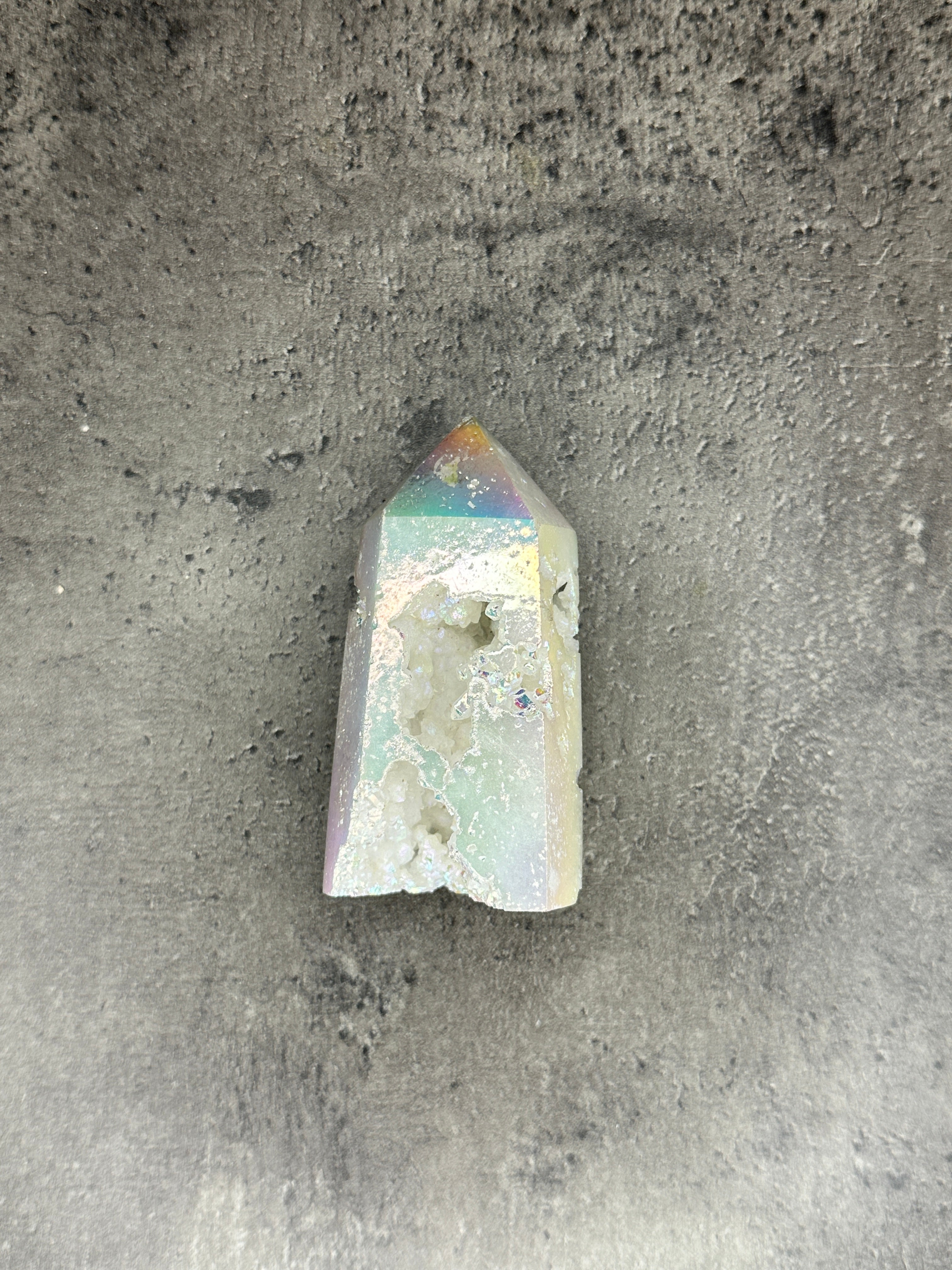 Angel aura - Rough tower with druzy