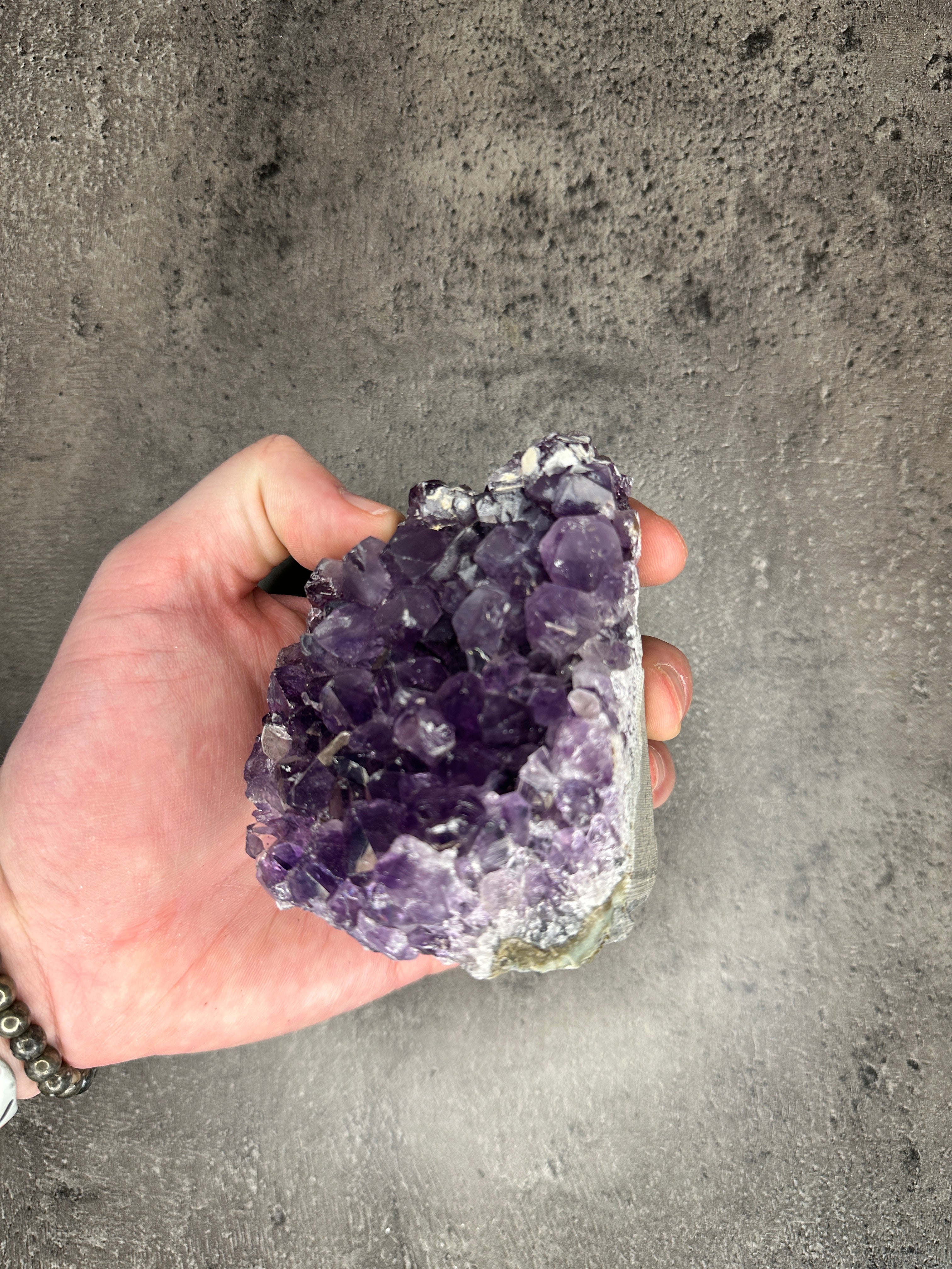 Amethyst - Rough free standing cluster