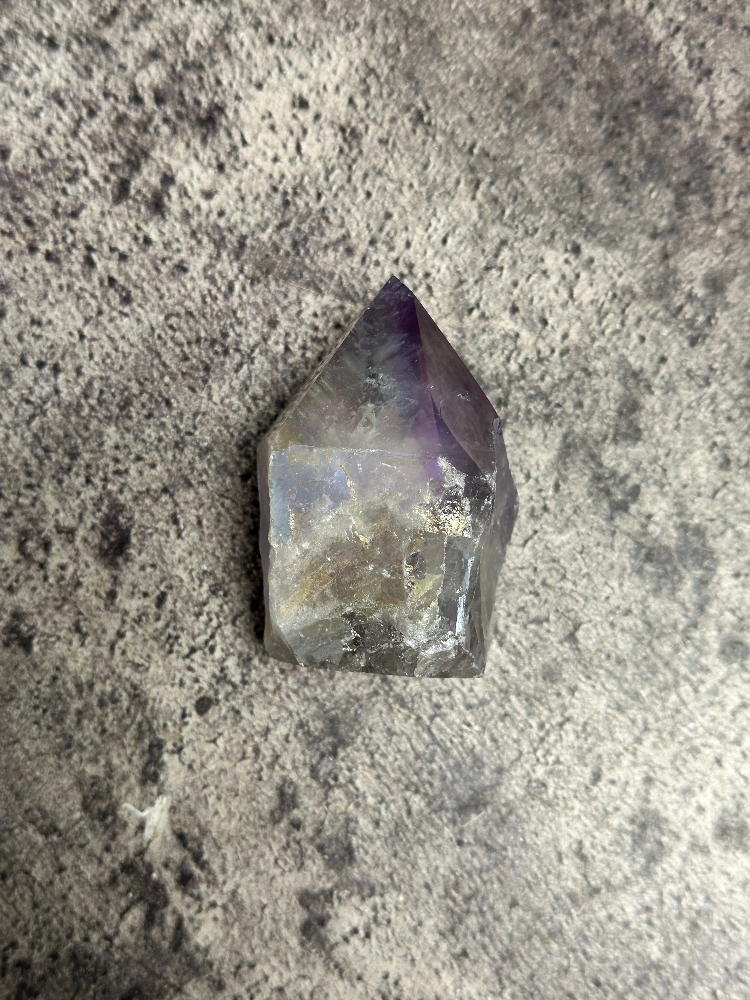 Aura amethyst - Rough cut point