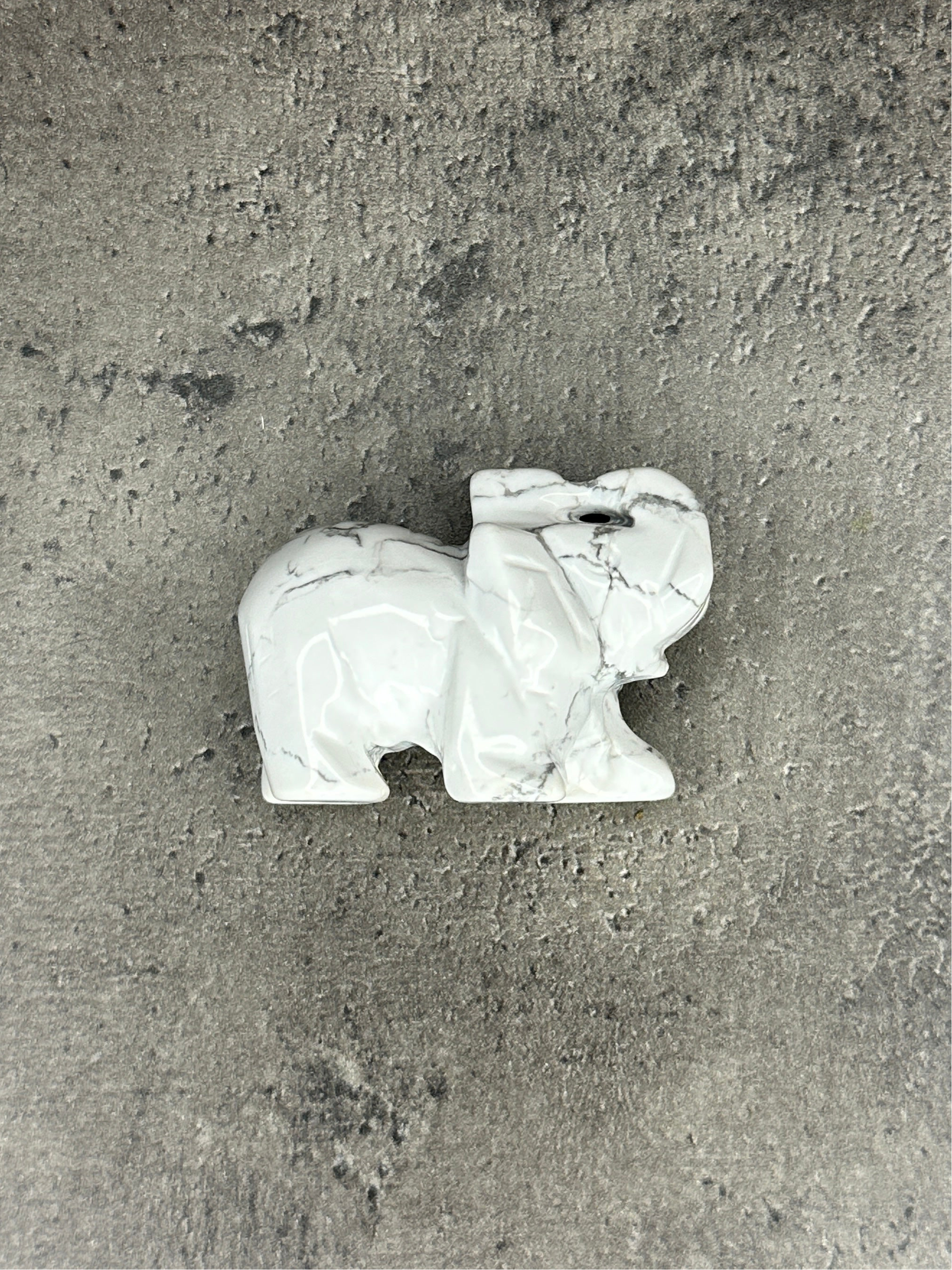 Howlite - Elephant