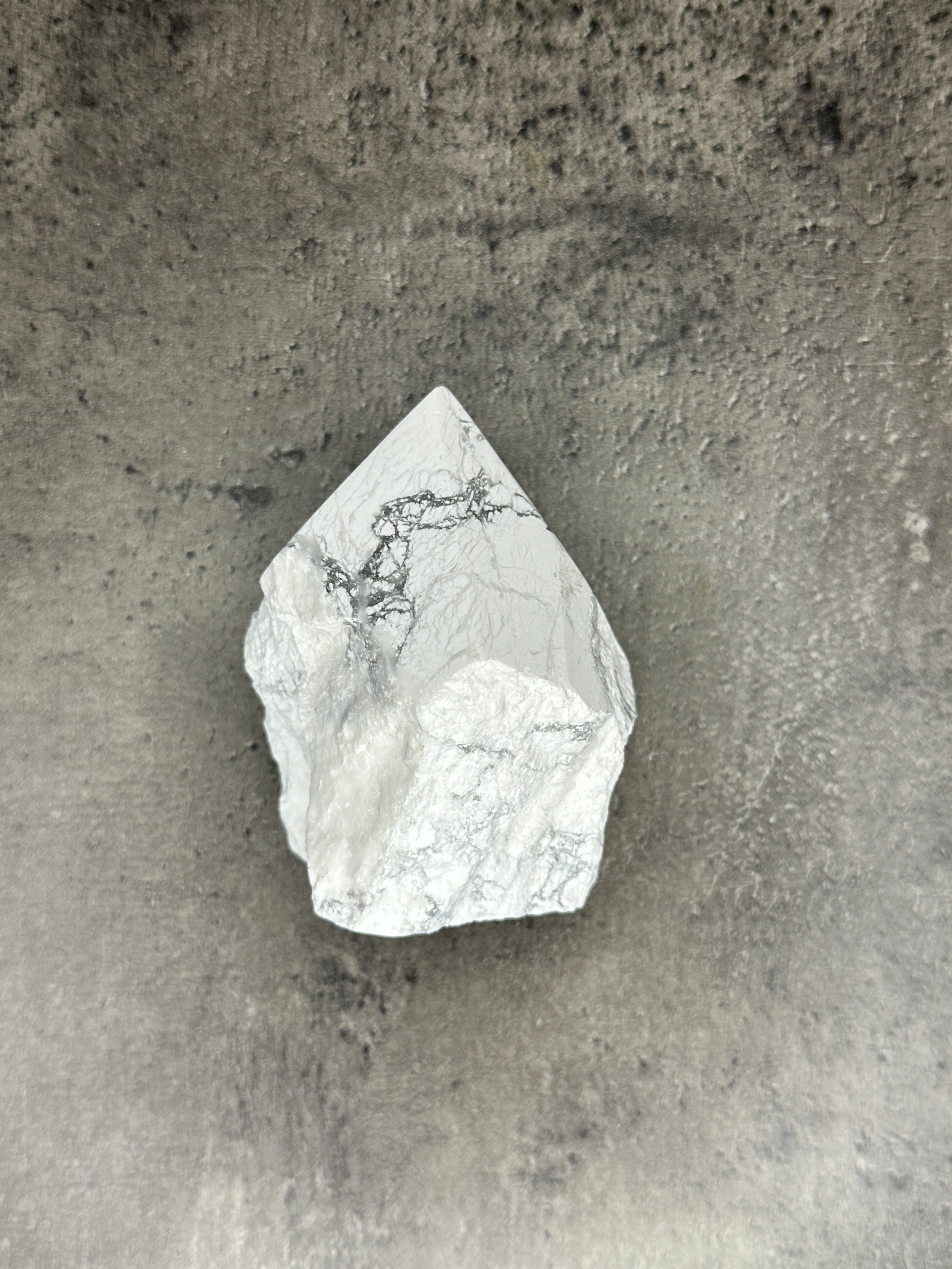 Howlite - Rough cut point