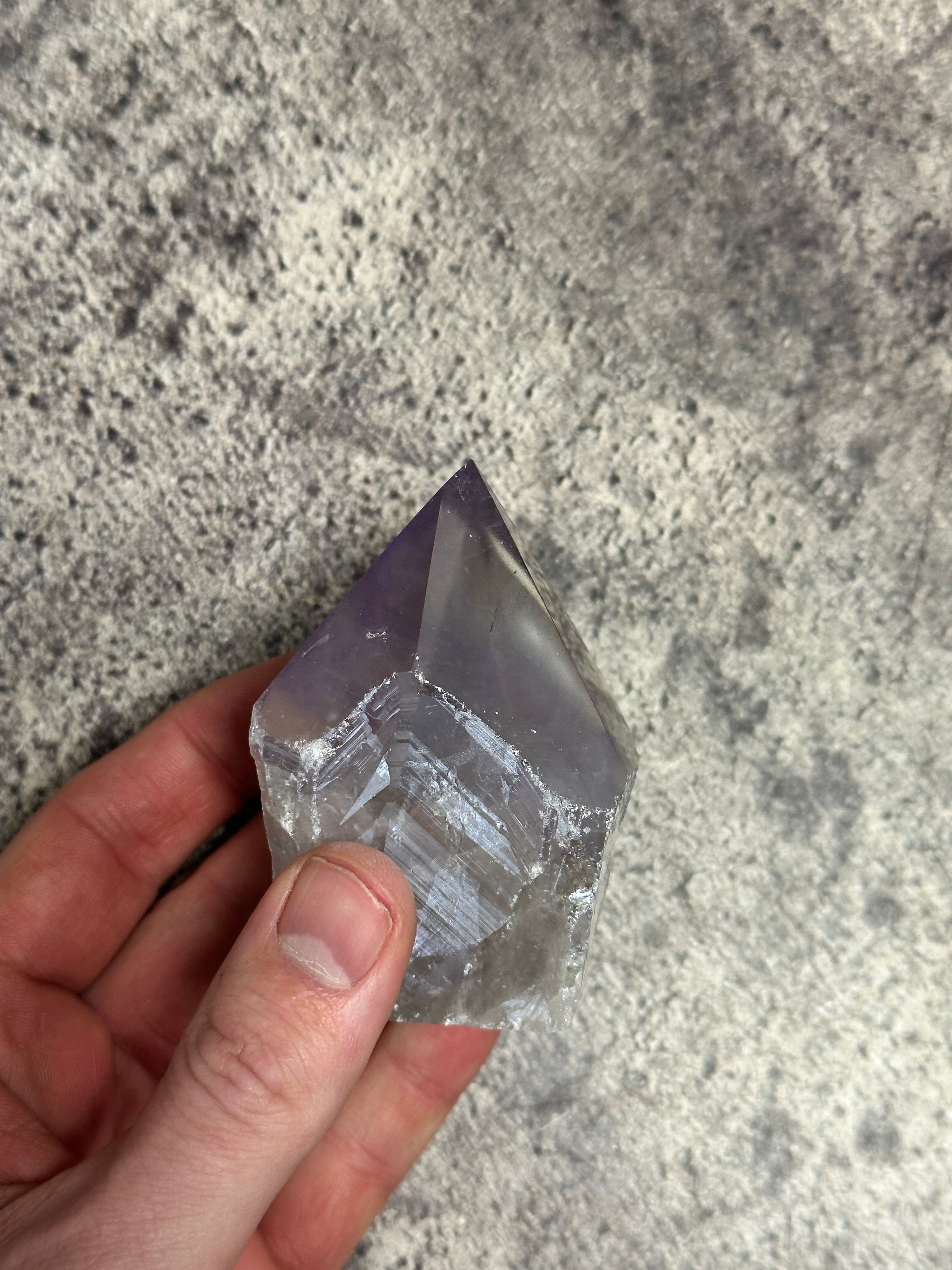 Aura amethyst - Rough cut point