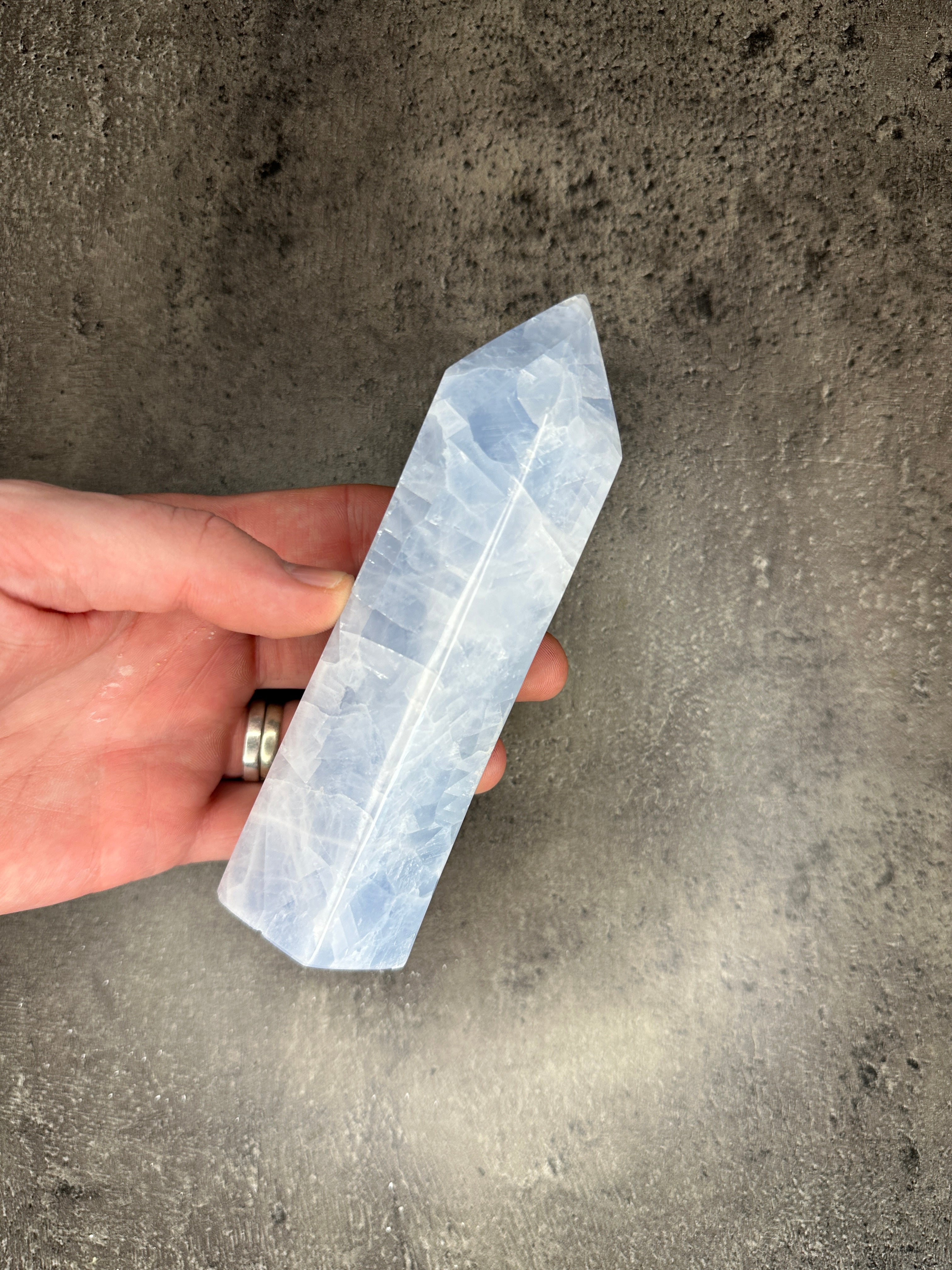 Blue calcite - XL Tower