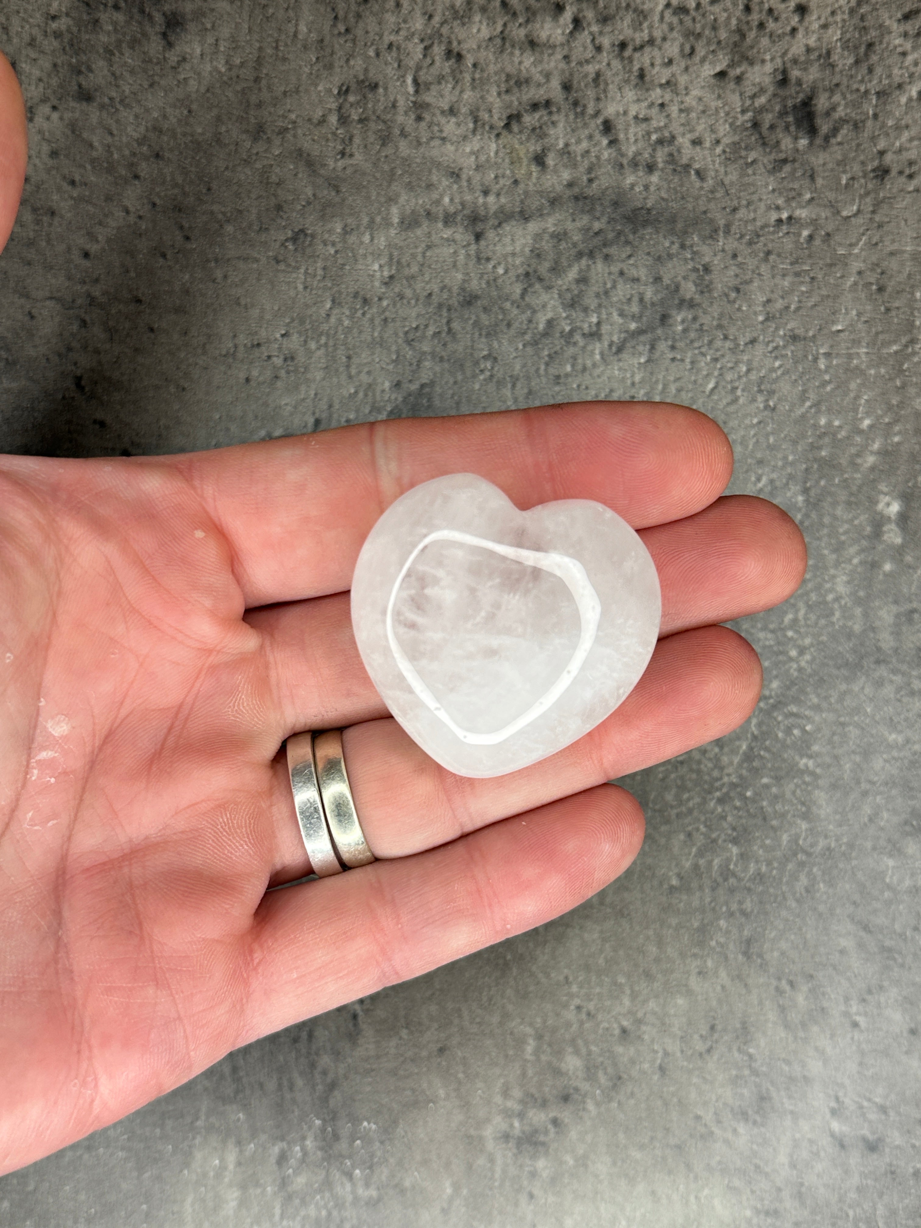 Clear quartz - Medium heart