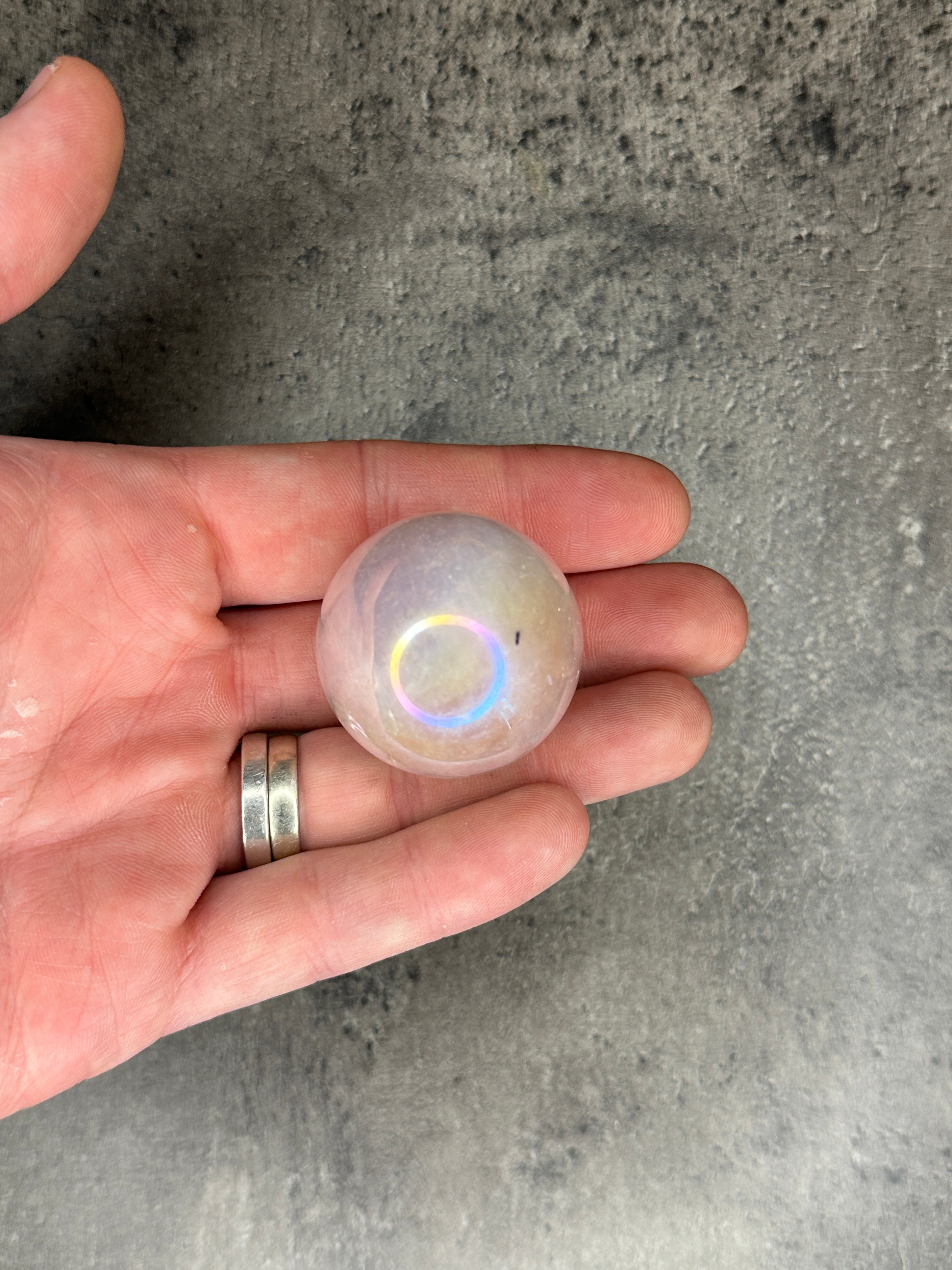 Aura rose quartz - Medium sphere