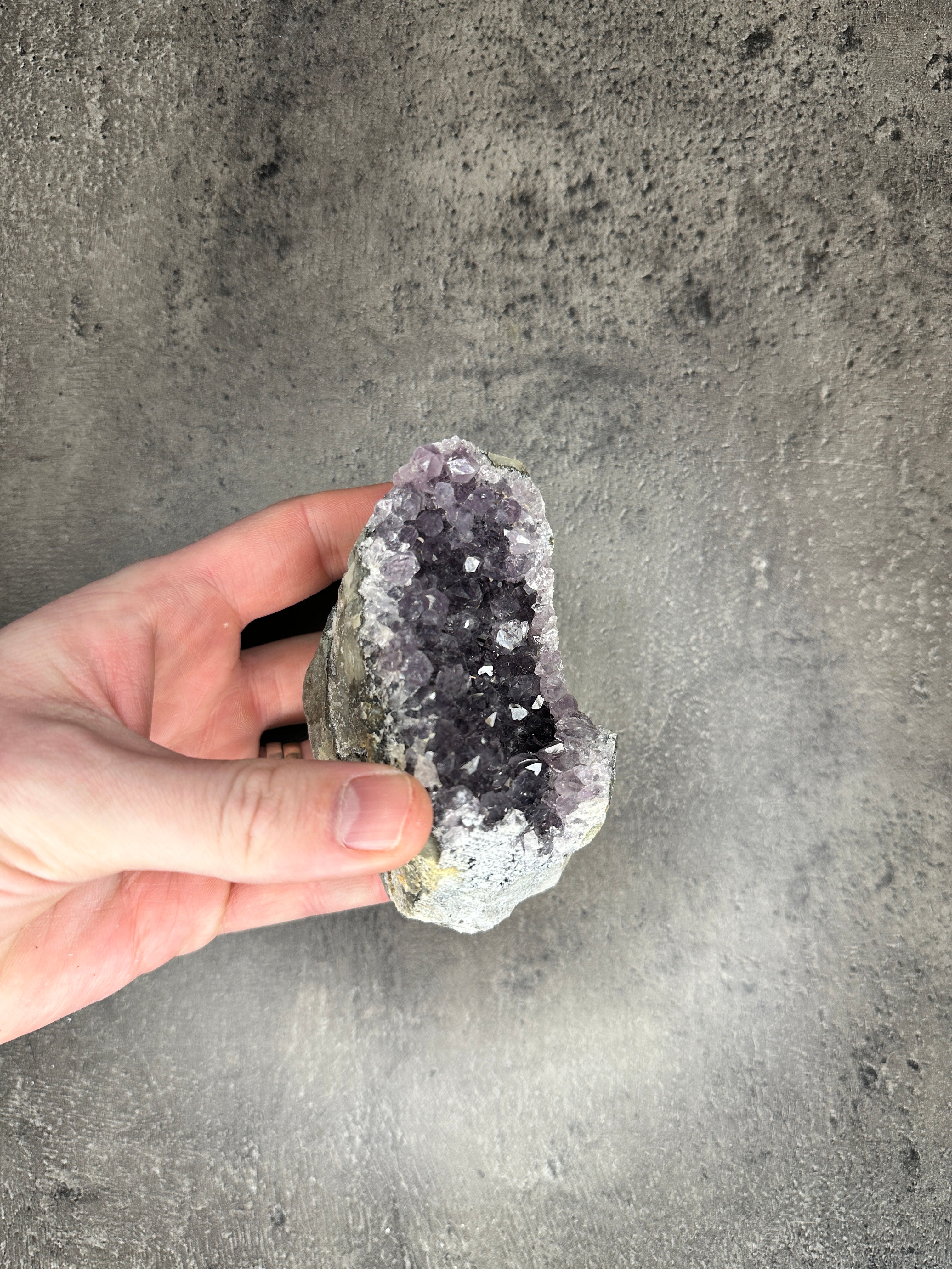 Amethyst - Rough free standing cluster